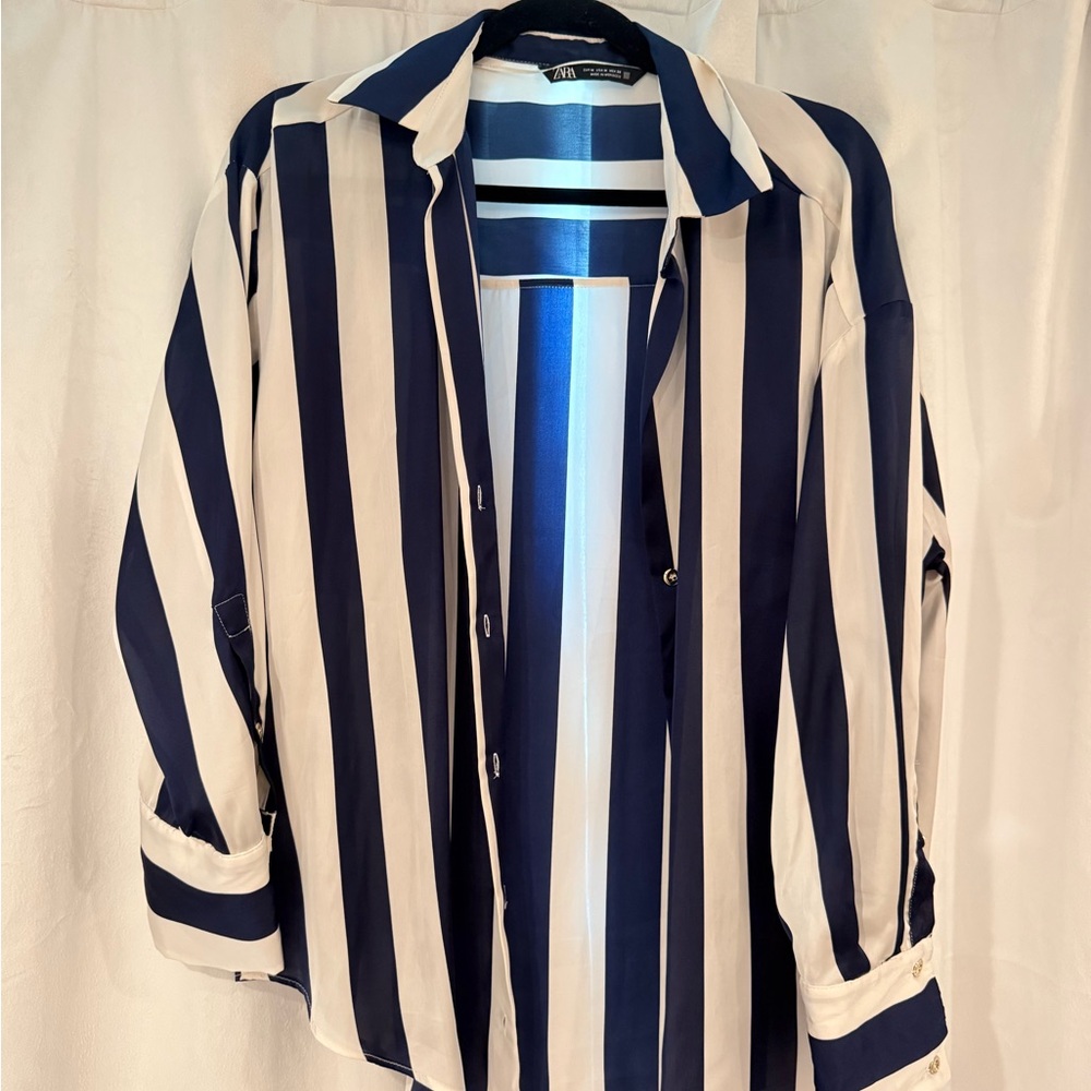Zara Women's Navy and White Striped Button Down Shirt
